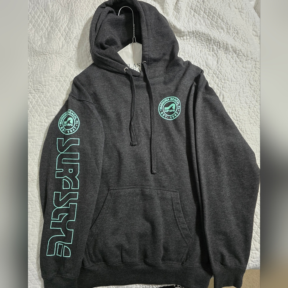 Mens Surf Style Hoodie Size Medium